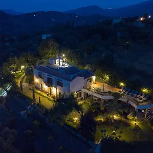 Villarose Castelbuono (Sicily)
